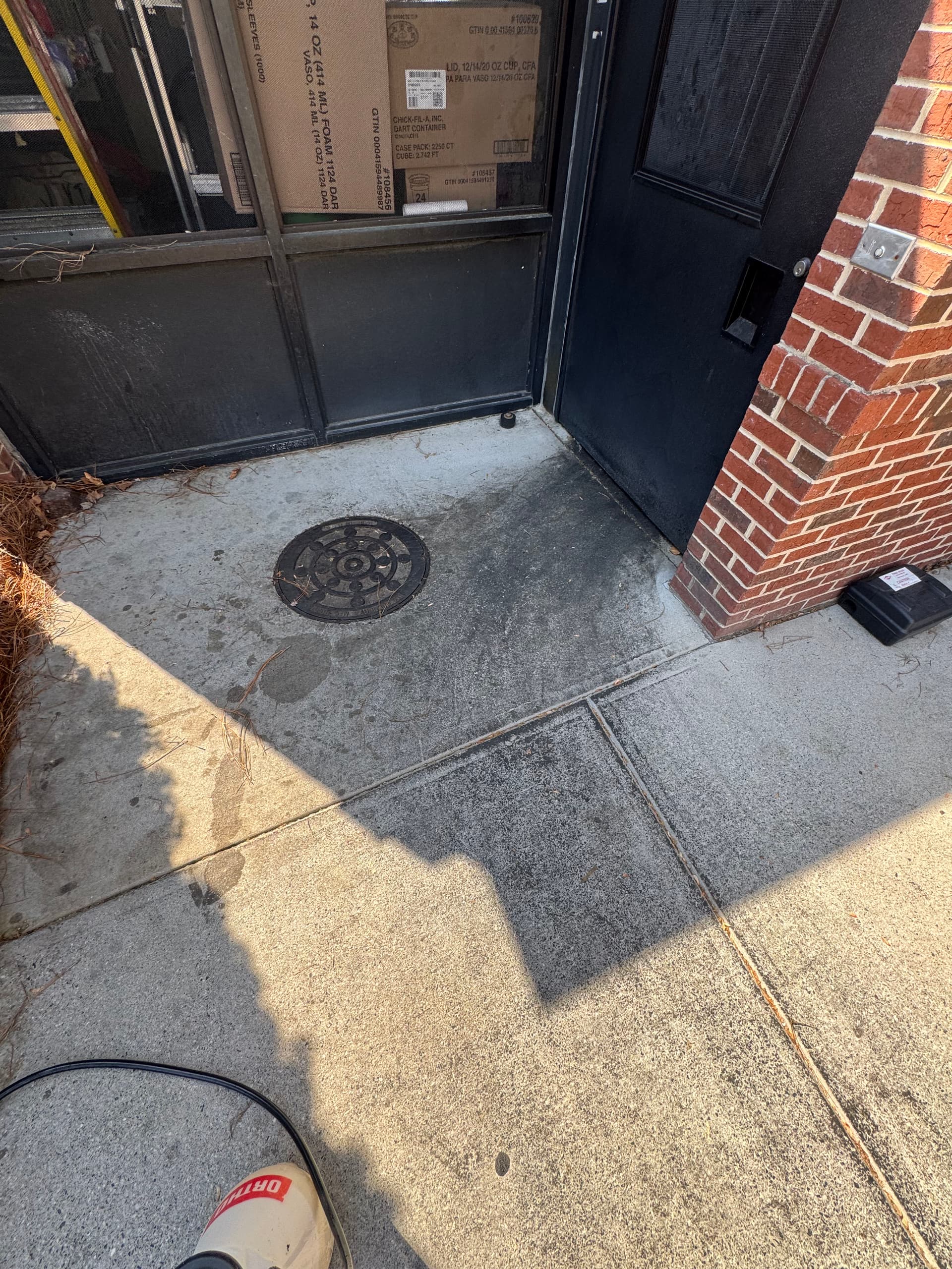 Bi-Weekly Commercial Pressure Washing That Keeps Restaurants Looking Sharp image